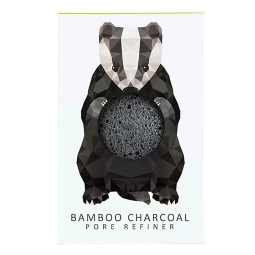 The konjac sponge company Konjac Mini Pore Refiner Woodland Badger con carbone di bambù