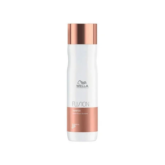 Wella Fusion Shampoo Riparazione Intensa 250Ml di Wella Fusion