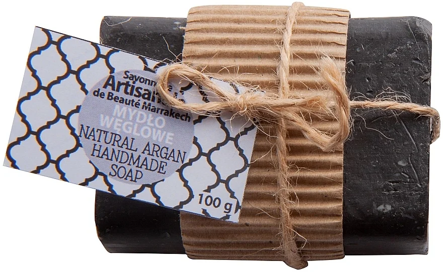 Sapone naturale con carbone attivo